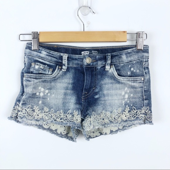 Levi's Other - Levi's Shorty Shorts Light Wash Embroidered Hem 12